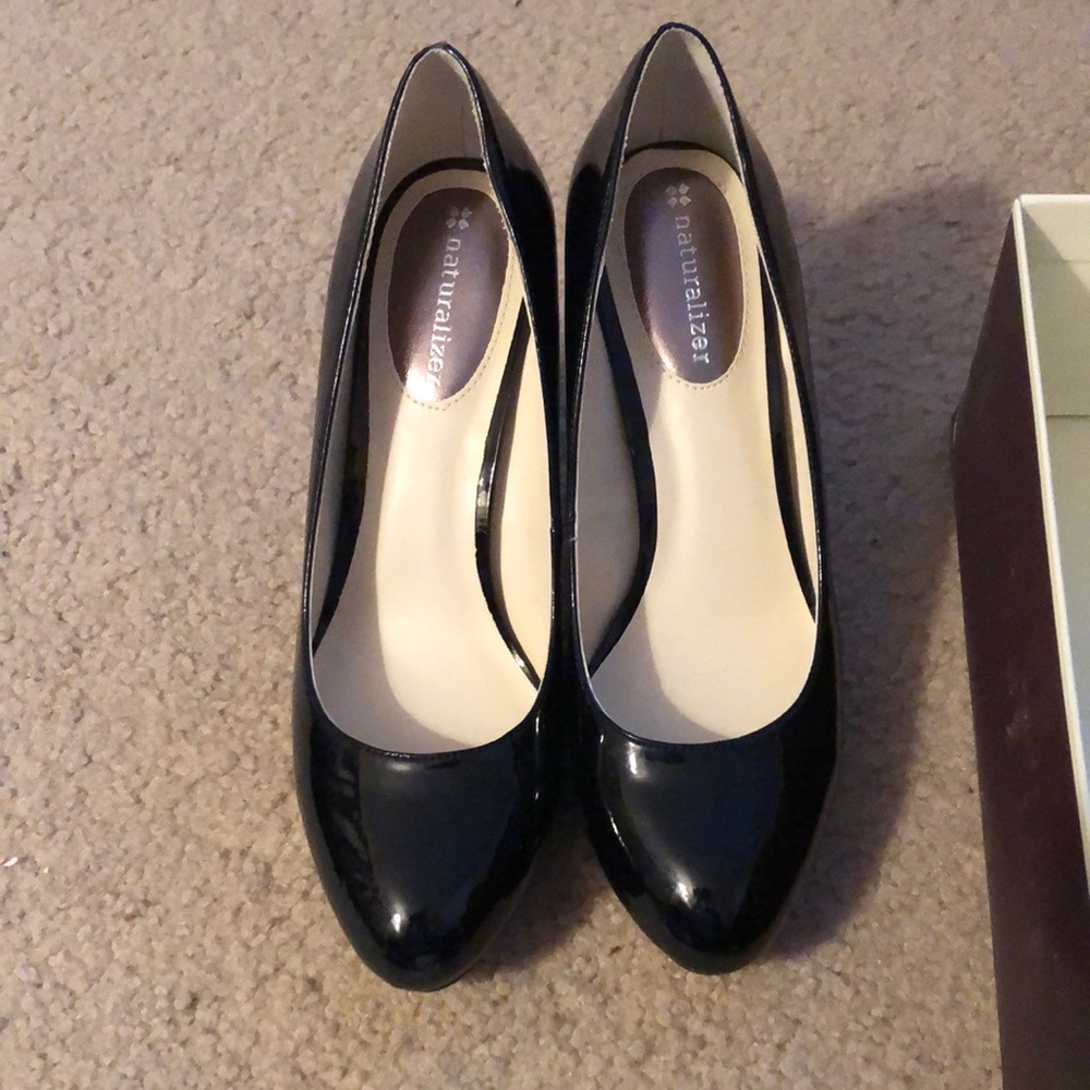 Nauturalizer Daffy Black women’s size 7.5